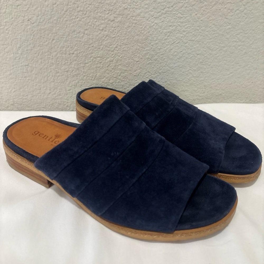 Gentle Souls Kenneth Cole Women’s 7 Gayle Blue Velvet Slides Slip On Sandals